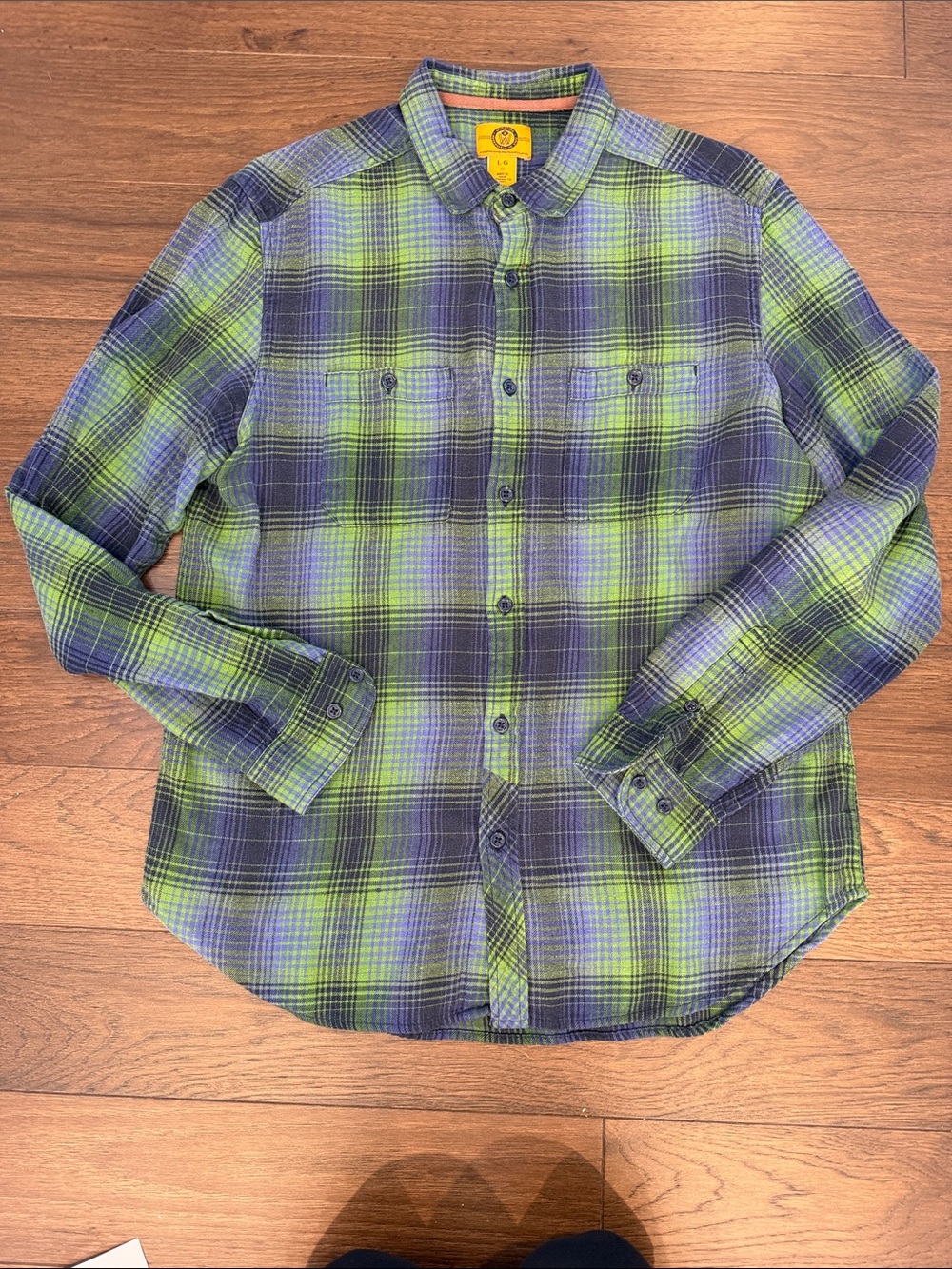Stapleford Green and Blue Plaid Men's Button-Up Shirt Size Large - C69-120